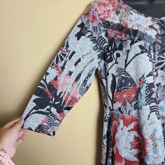 One World Tunic    - Picture 2 of 7